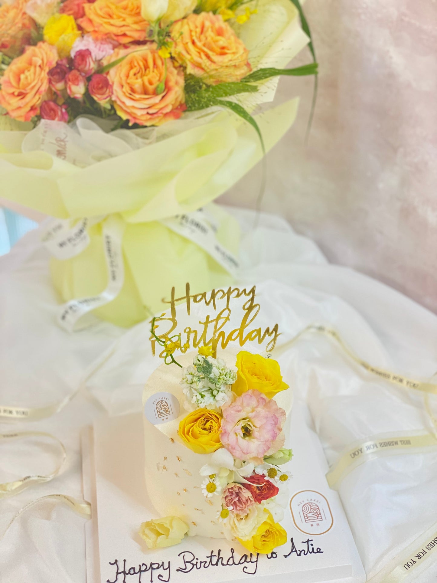 黃色鮮花蛋糕
