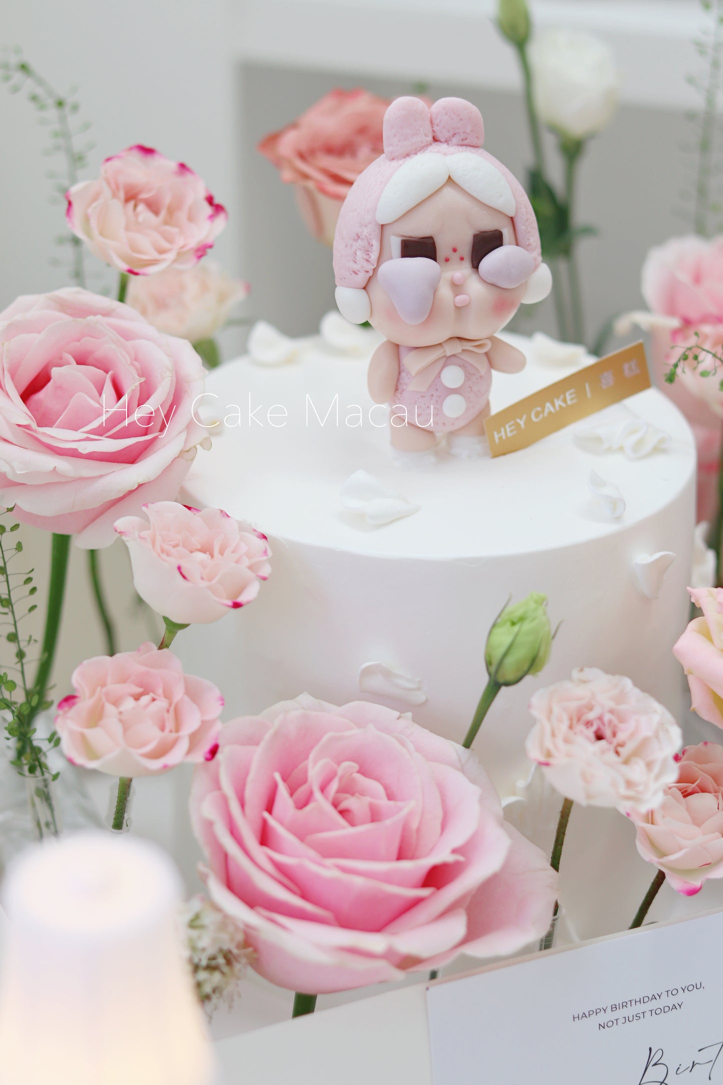 翻糖Cry baby 哭哭兔鮮花花園蛋糕