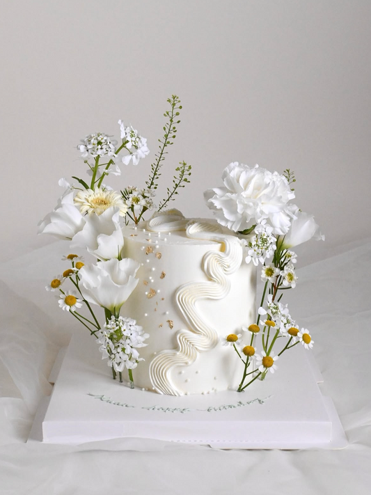 白色鮮花蛋糕