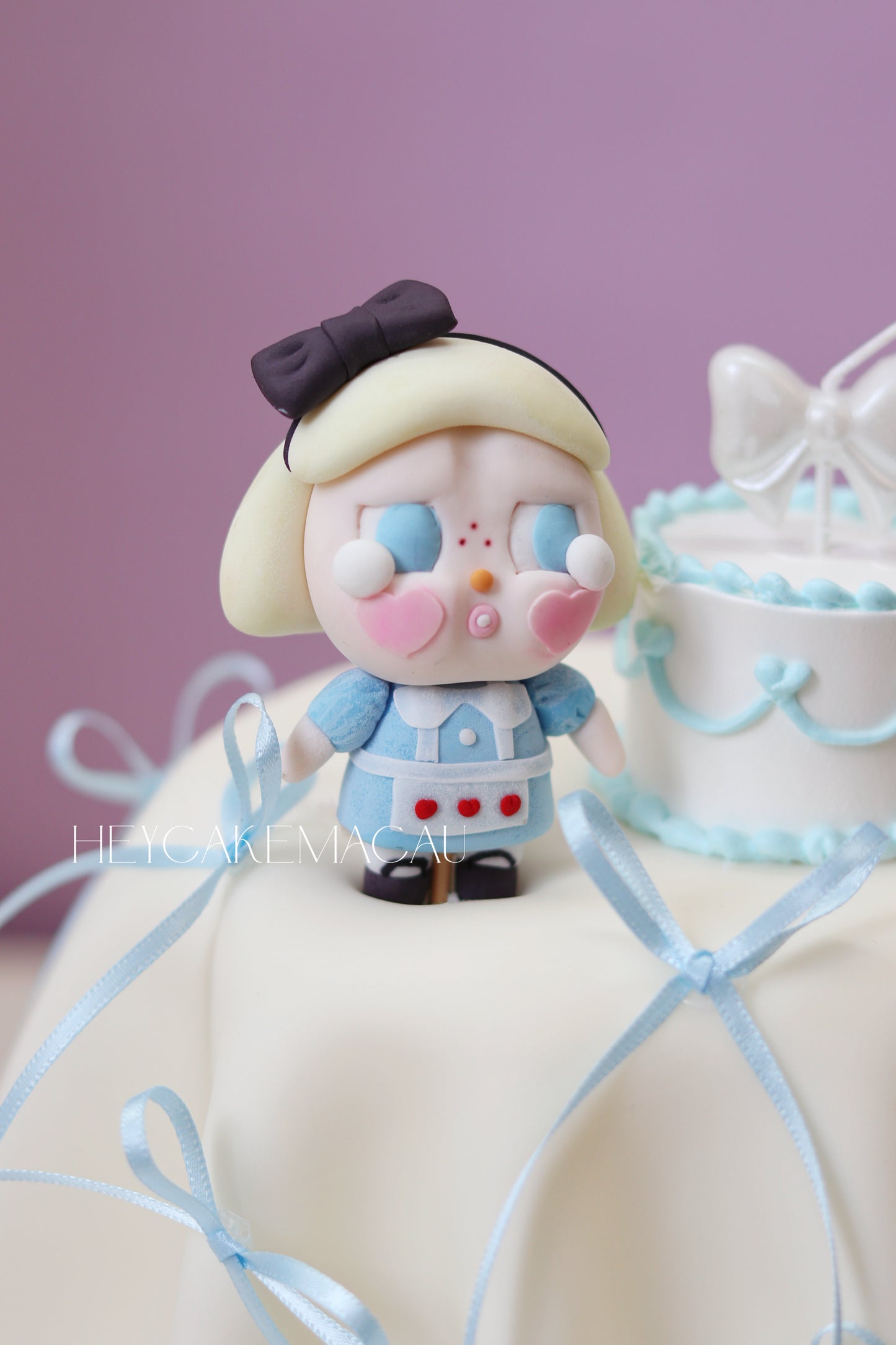 翻糖Cry baby 愛麗絲桌布蛋糕
