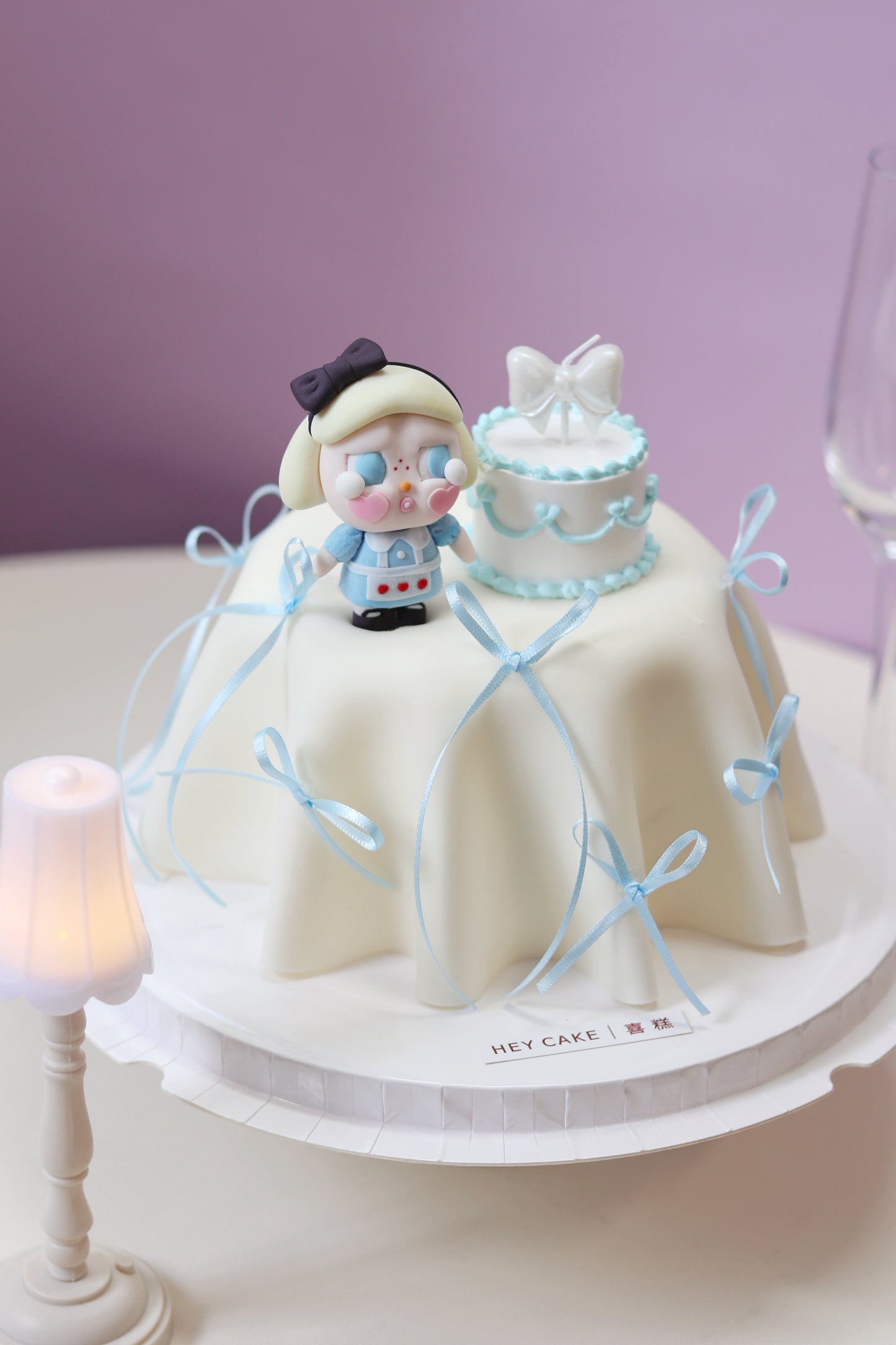 翻糖Cry baby 愛麗絲桌布蛋糕